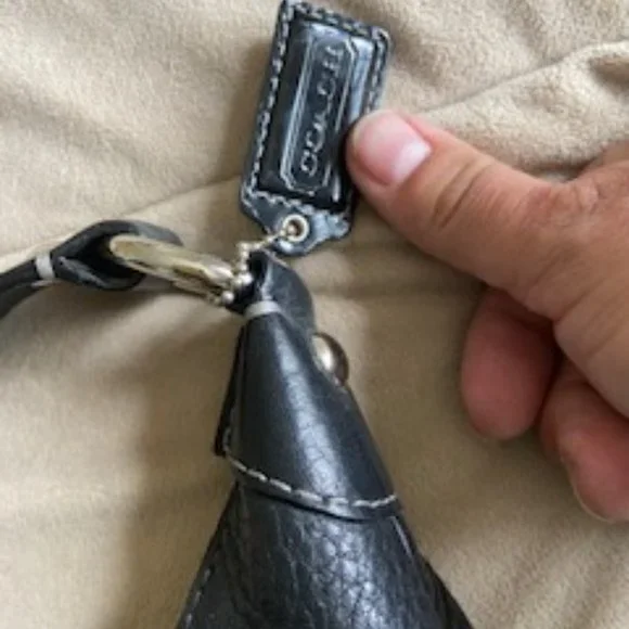 Coach Shoulder Bag - Picture 3 of 10